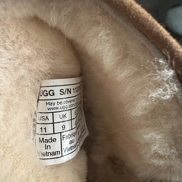 UGG Cory LI Short Chestnut Shearling Boots - Picture 4 of 5